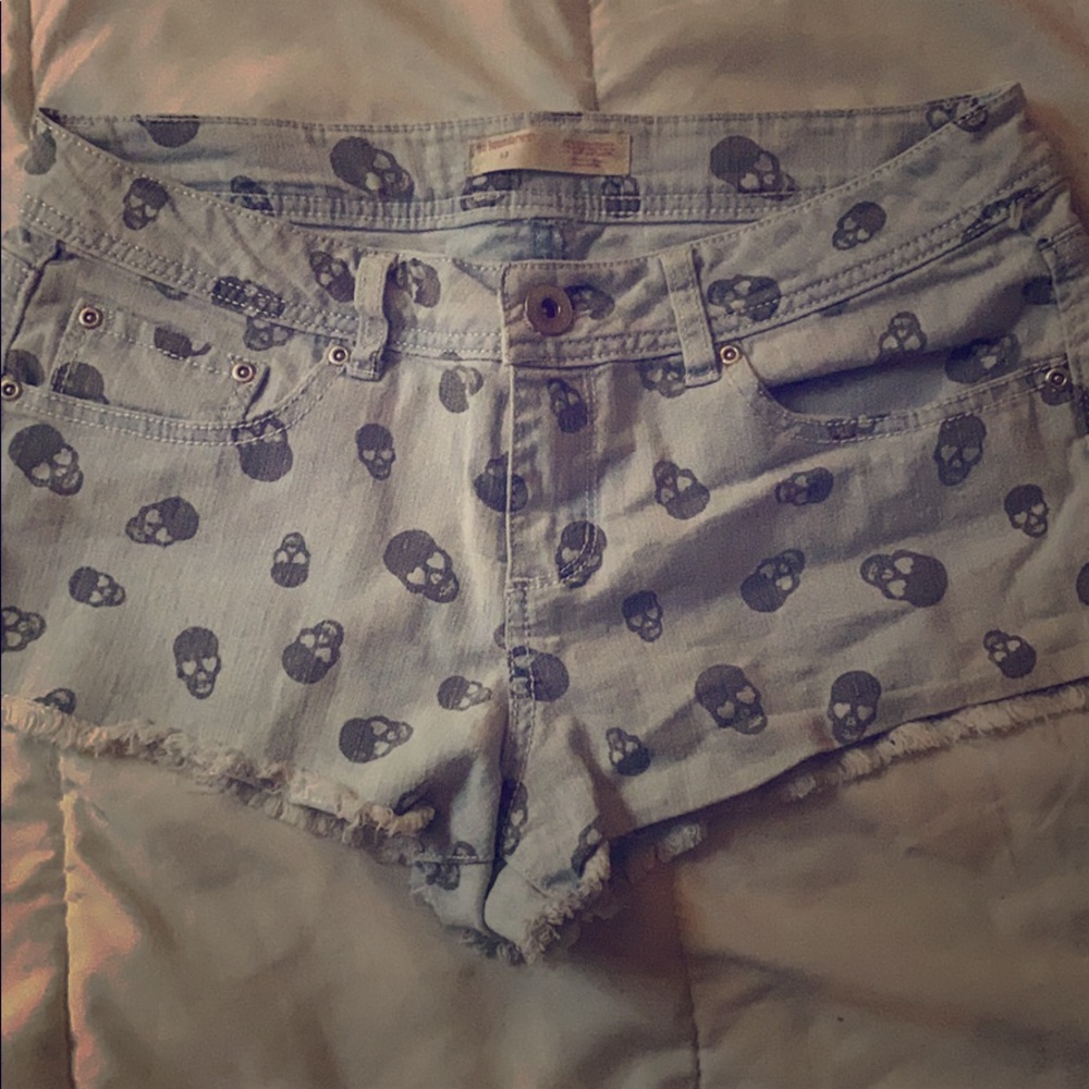 Skull print shorts. Size 13.